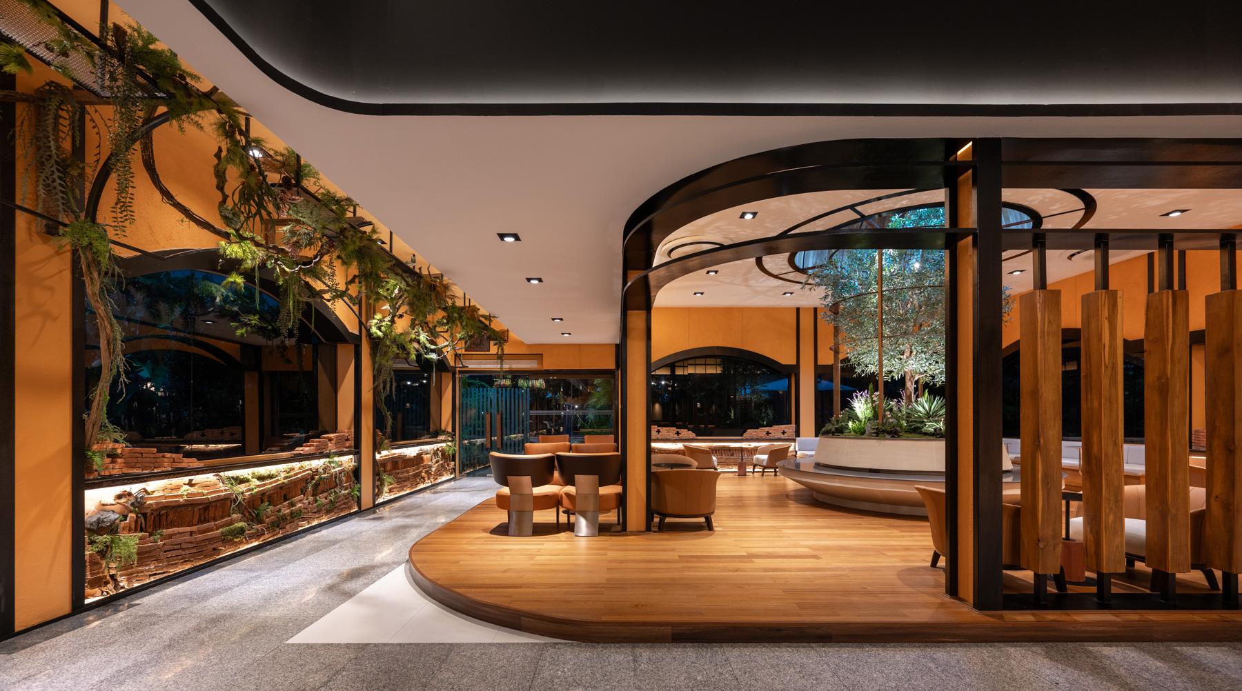 Holiday Garden Hotel & Resort | Lobby