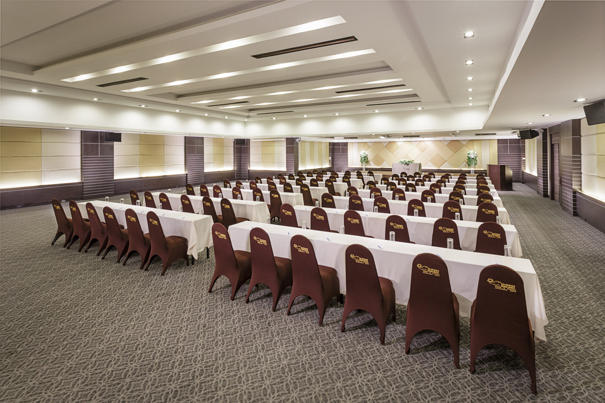 Large conference room for meetings and seminars